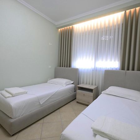 Holiday Apartment Vlorë Exteriör bild
