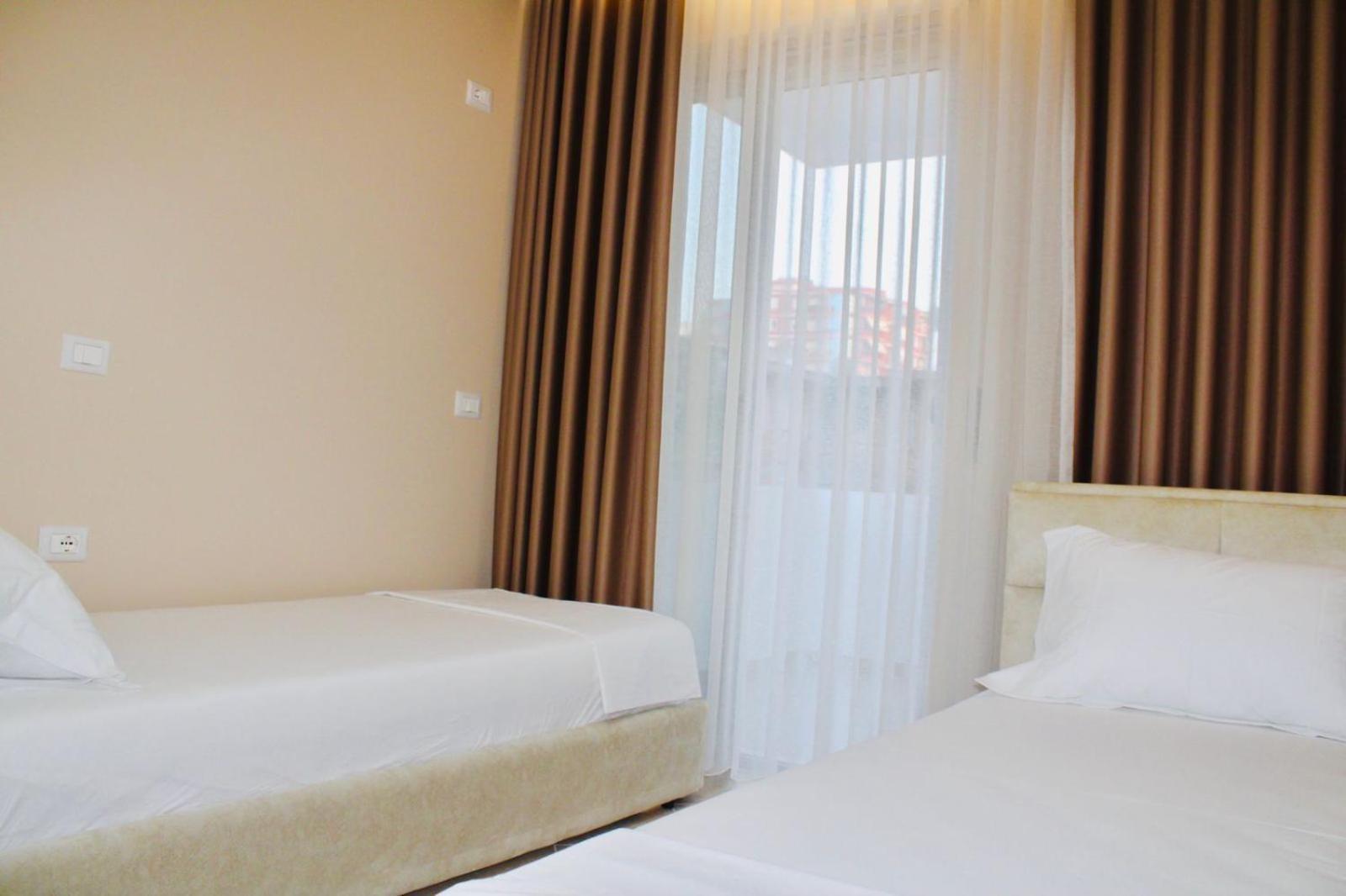 Holiday Apartment Vlorë Exteriör bild