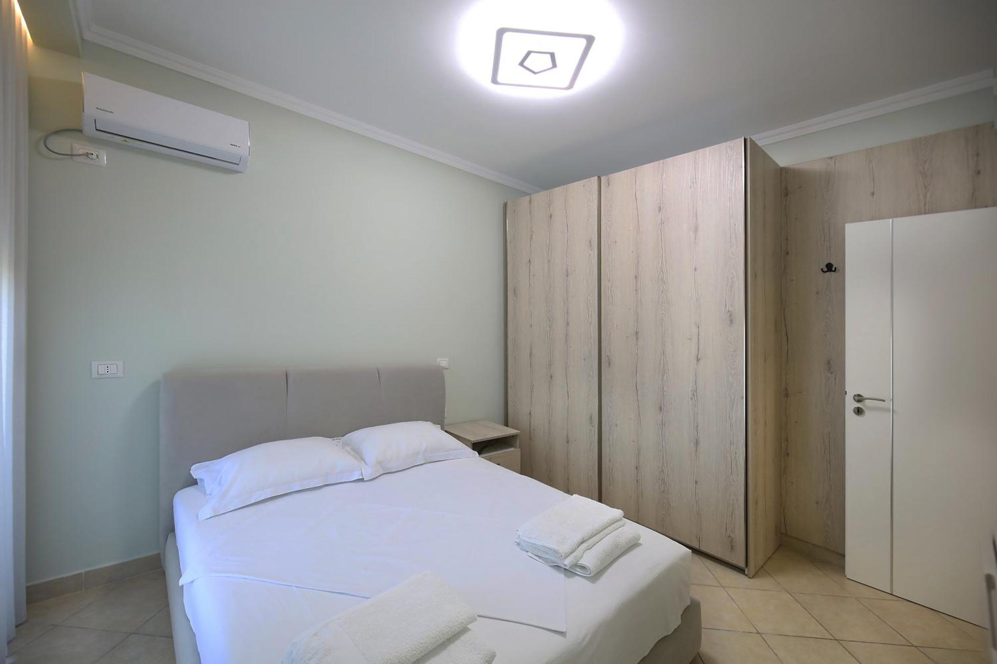Holiday Apartment Vlorë Exteriör bild